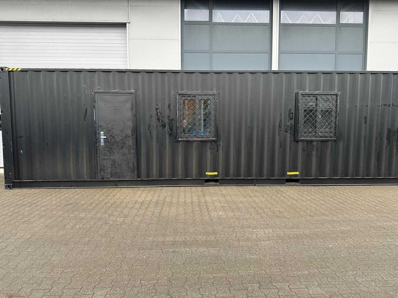 03-2024 - Container House with Bathroom 40 ft HQ / 12 M - Container biển: hình 1 03-2024 - Container House with Bathroom 40 ft HQ / 12 M - Container biển: hình 1