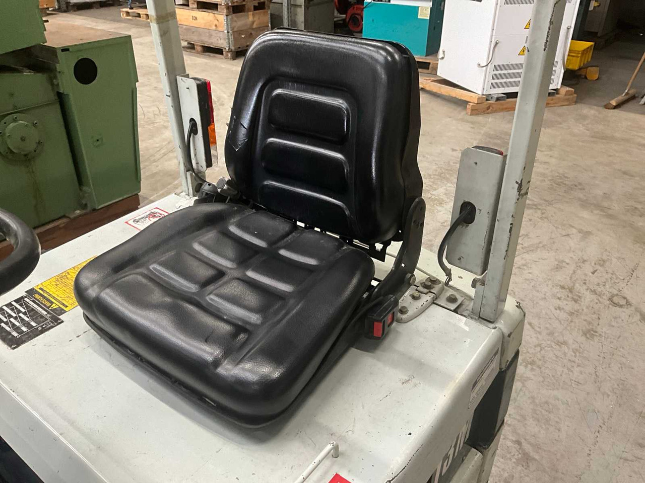 Xe nâng 1991 KOMATSU FB13M-2 FORKLIFT: hình 10