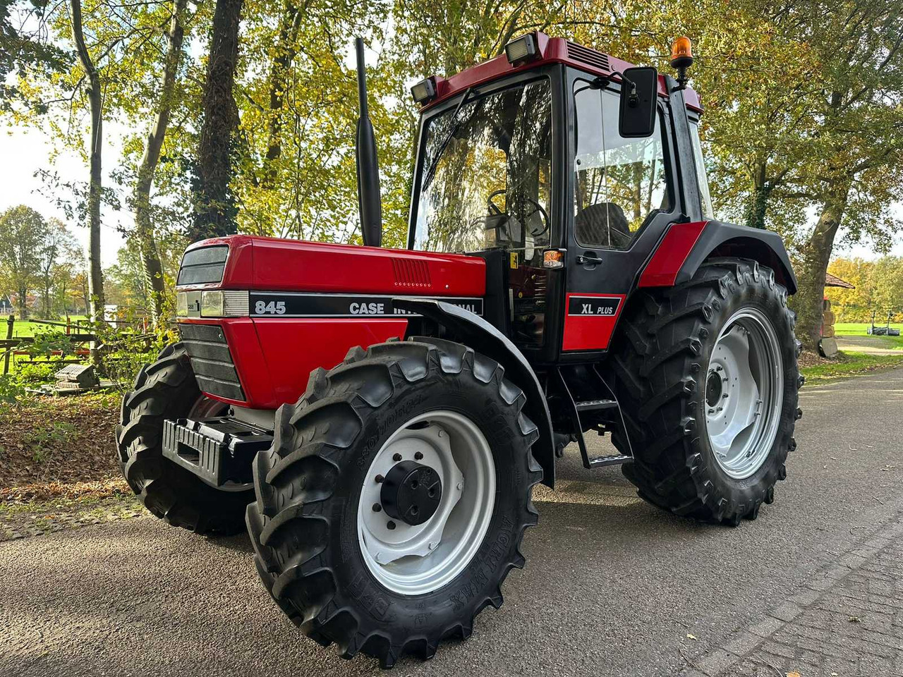 1992 CASE INTERNATIONAL 845 844 XLA PLUS ALL-WHEEL DRIVE FARM TRACTOR - Máy cày: hình 1 1992 CASE INTERNATIONAL 845 844 XLA PLUS ALL-WHEEL DRIVE FARM TRACTOR - Máy cày: hình 1