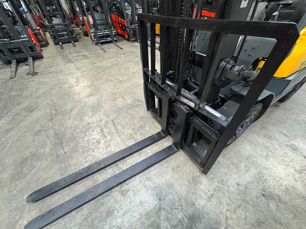 1992 SERVICE IN 415 HOURS TCM FG30N5 3,000KG GAS FORKLIFT FORKLIFT NISSAN ENGINE - Xe nâng: hình 3 1992 SERVICE IN 415 HOURS TCM FG30N5 3,000KG GAS FORKLIFT FORKLIFT NISSAN ENGINE - Xe nâng: hình 3