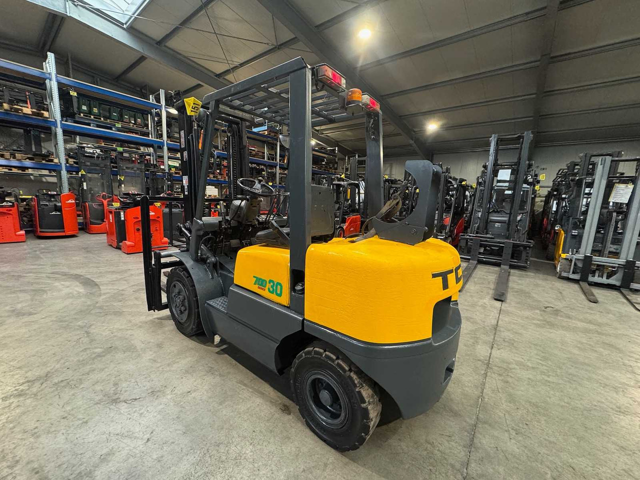 1992 SERVICE IN 415 HOURS TCM FG30N5 3,000KG GAS FORKLIFT FORKLIFT NISSAN ENGINE - Xe nâng: hình 4 1992 SERVICE IN 415 HOURS TCM FG30N5 3,000KG GAS FORKLIFT FORKLIFT NISSAN ENGINE - Xe nâng: hình 4