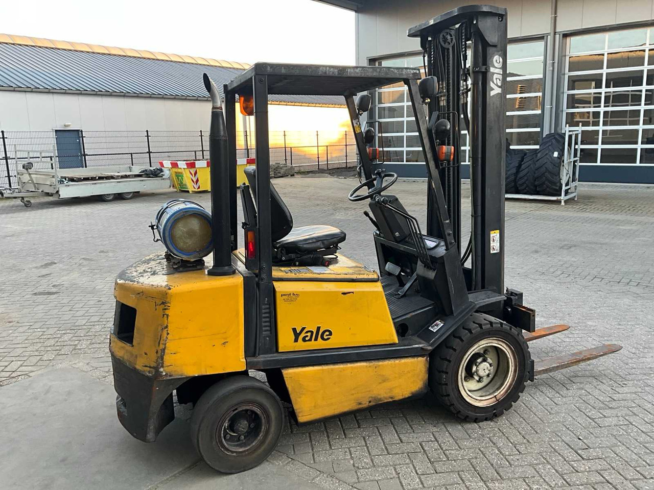 1993 YALE GLP 30 TE FORKLIFT - Xe nâng: hình 5 1993 YALE GLP 30 TE FORKLIFT - Xe nâng: hình 5