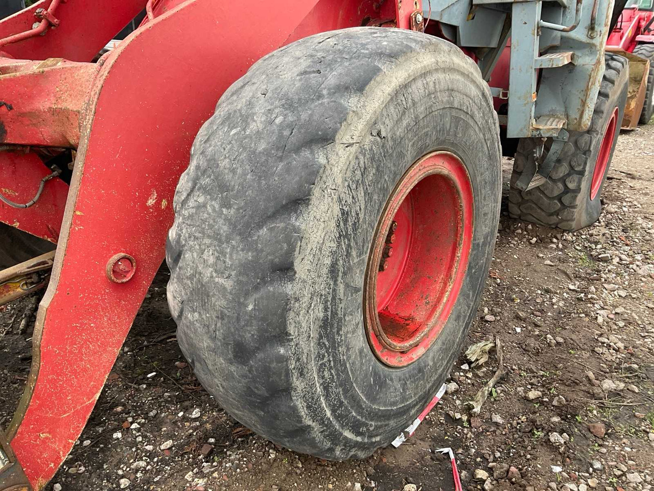 Máy xúc lật bánh lốp 1996 KOMATSU WH320-3H WHEEL LOADER: hình 18 Máy xúc lật bánh lốp 1996 KOMATSU WH320-3H WHEEL LOADER: hình 18