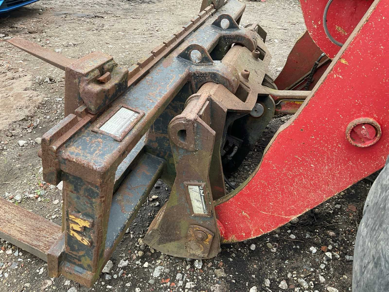 Máy xúc lật bánh lốp 1996 KOMATSU WH320-3H WHEEL LOADER: hình 9 Máy xúc lật bánh lốp 1996 KOMATSU WH320-3H WHEEL LOADER: hình 9