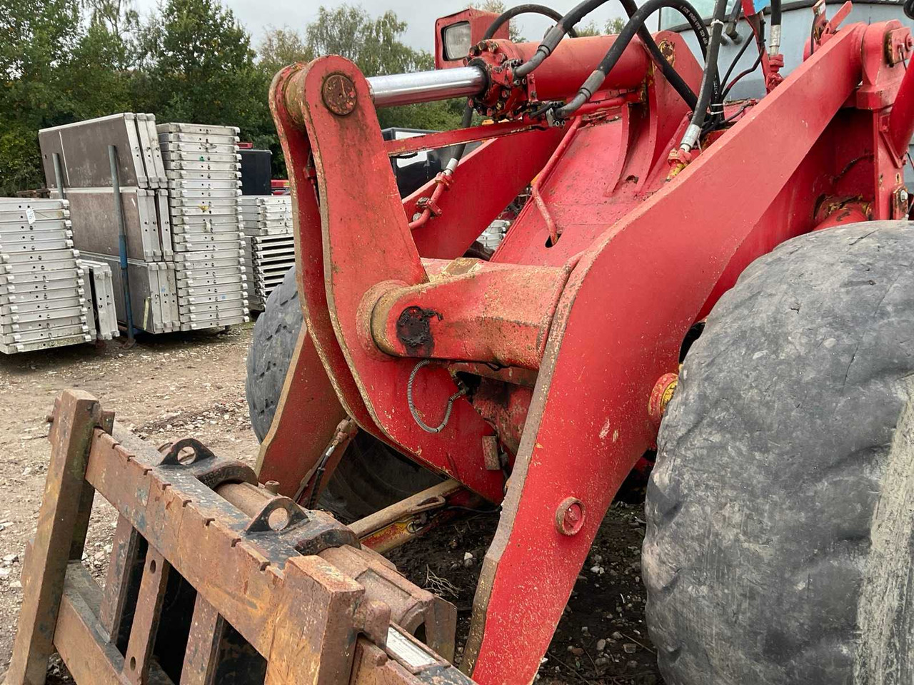 Máy xúc lật bánh lốp 1996 KOMATSU WH320-3H WHEEL LOADER: hình 8 Máy xúc lật bánh lốp 1996 KOMATSU WH320-3H WHEEL LOADER: hình 8