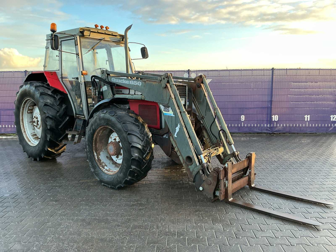 1996 MASSEY FERGUSON 399 FOUR WHEEL DRIVE FARM TRACTOR - Máy cày: hình 2 1996 MASSEY FERGUSON 399 FOUR WHEEL DRIVE FARM TRACTOR - Máy cày: hình 2