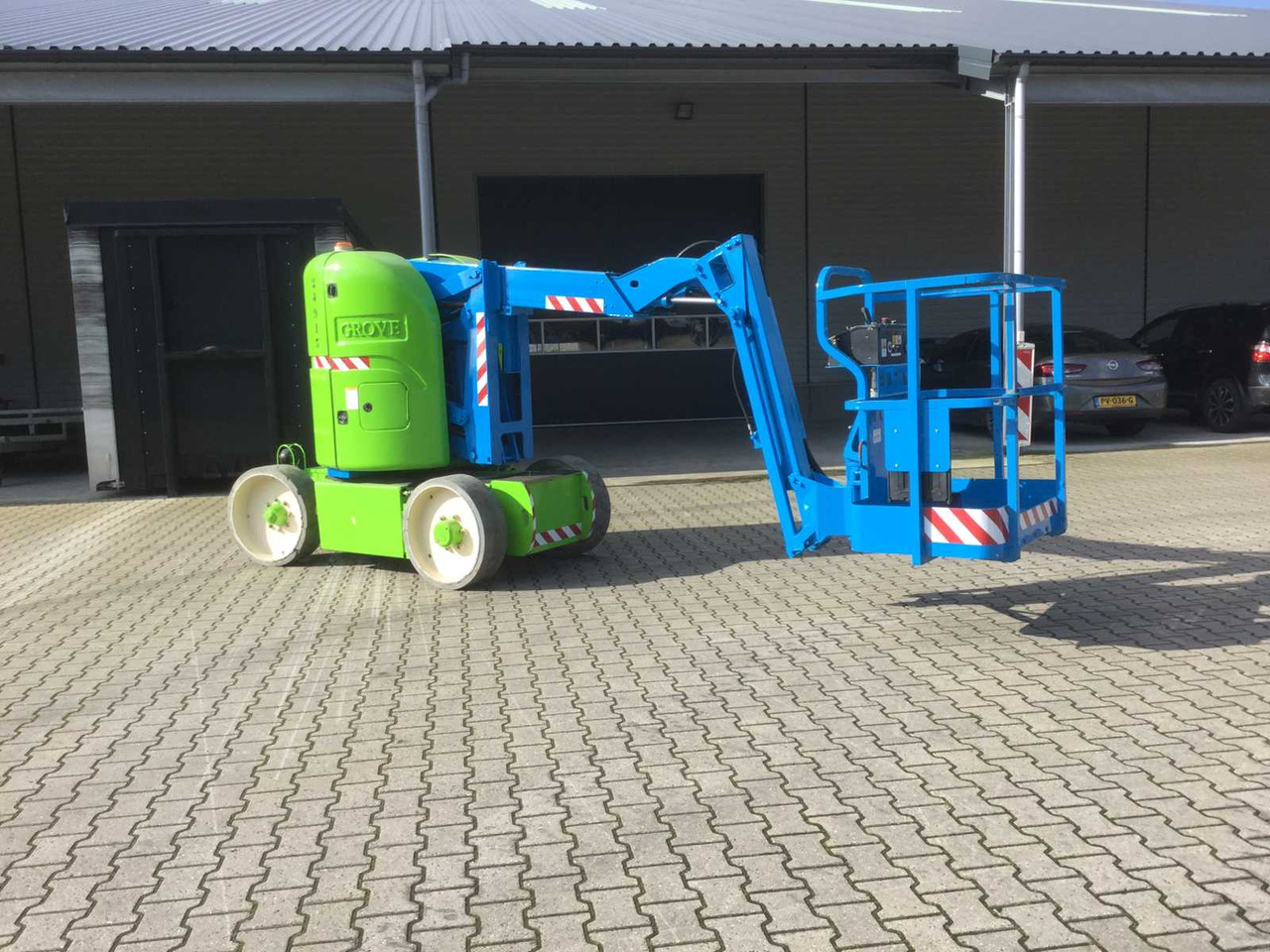 1999 GROVE AMZ 30 NEU AERIAL PLATFORM - Nền bục trên không: hình 2 1999 GROVE AMZ 30 NEU AERIAL PLATFORM - Nền bục trên không: hình 2