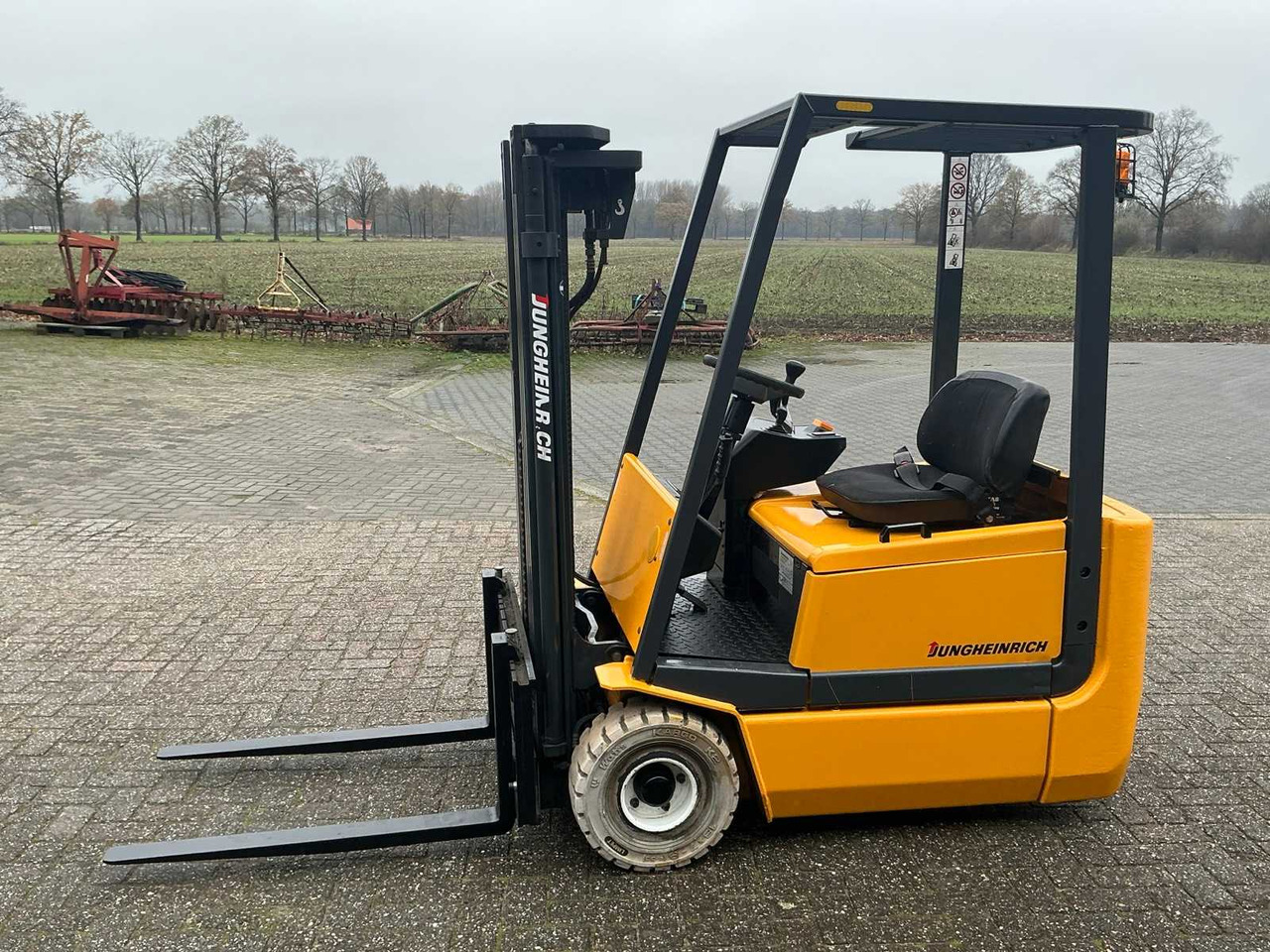 2000 JUNGHEINRICH FORKLIFT - Xe nâng: hình 1 2000 JUNGHEINRICH FORKLIFT - Xe nâng: hình 1