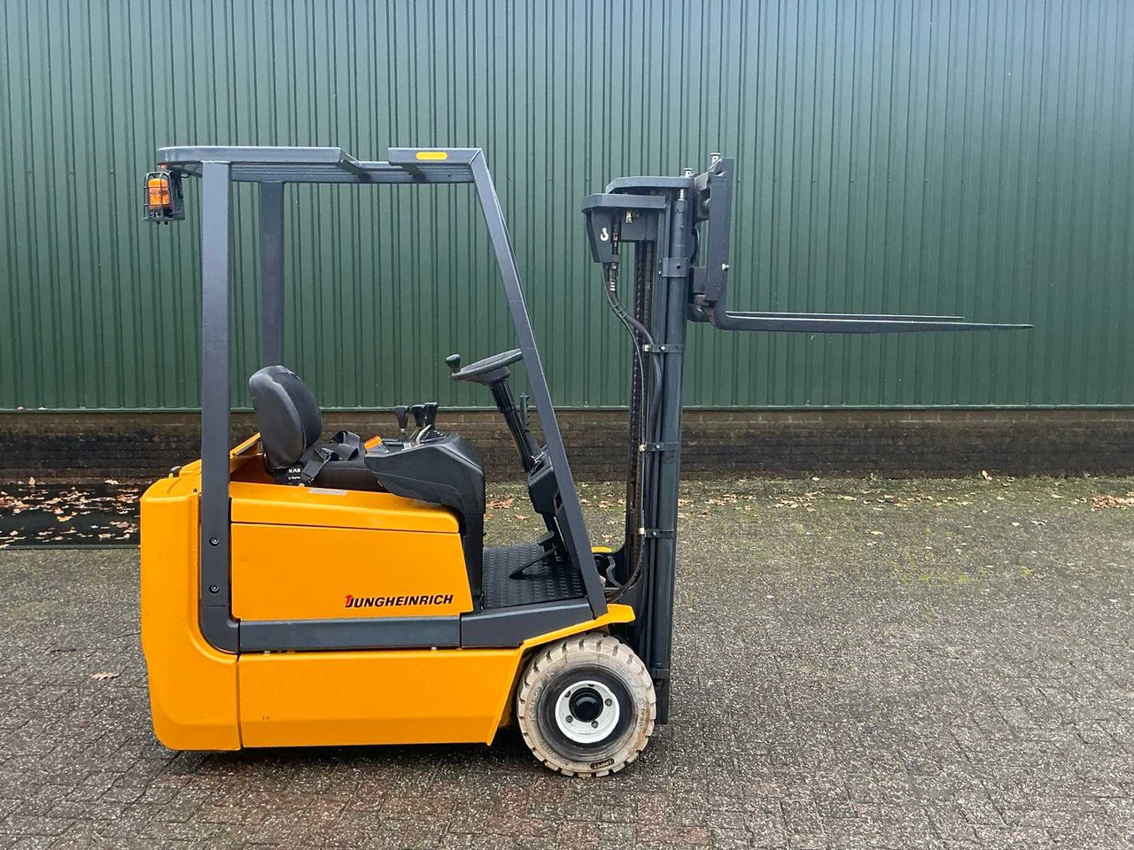2000 JUNGHEINRICH FORKLIFT - Xe nâng: hình 4 2000 JUNGHEINRICH FORKLIFT - Xe nâng: hình 4