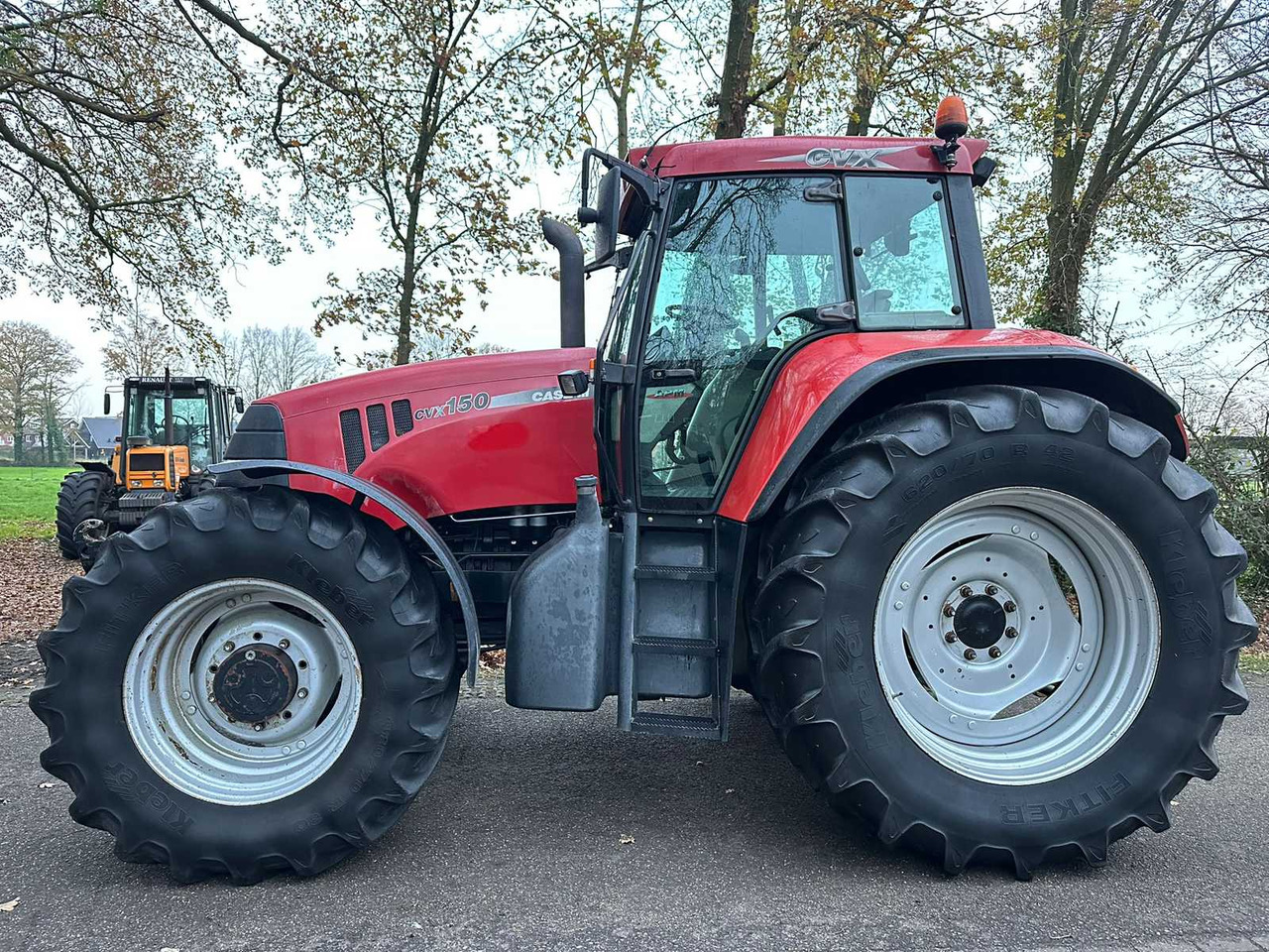 2001 CASE CVX 150 ALL-WHEEL DRIVE FARM TRACTOR - Máy cày: hình 2 2001 CASE CVX 150 ALL-WHEEL DRIVE FARM TRACTOR - Máy cày: hình 2