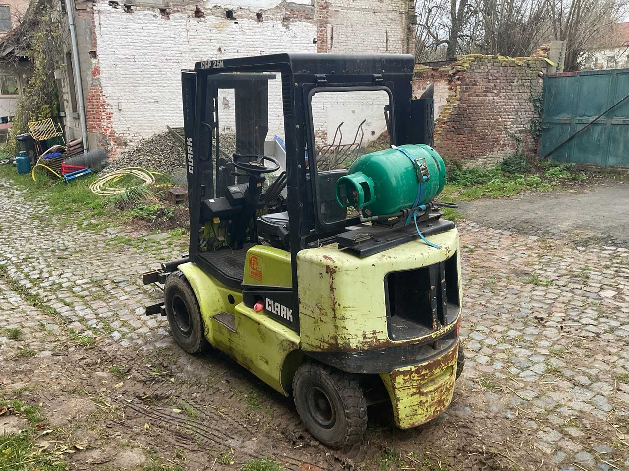 2001 CLARK CGP 25 H FORKLIFT - Xe nâng: hình 4 2001 CLARK CGP 25 H FORKLIFT - Xe nâng: hình 4