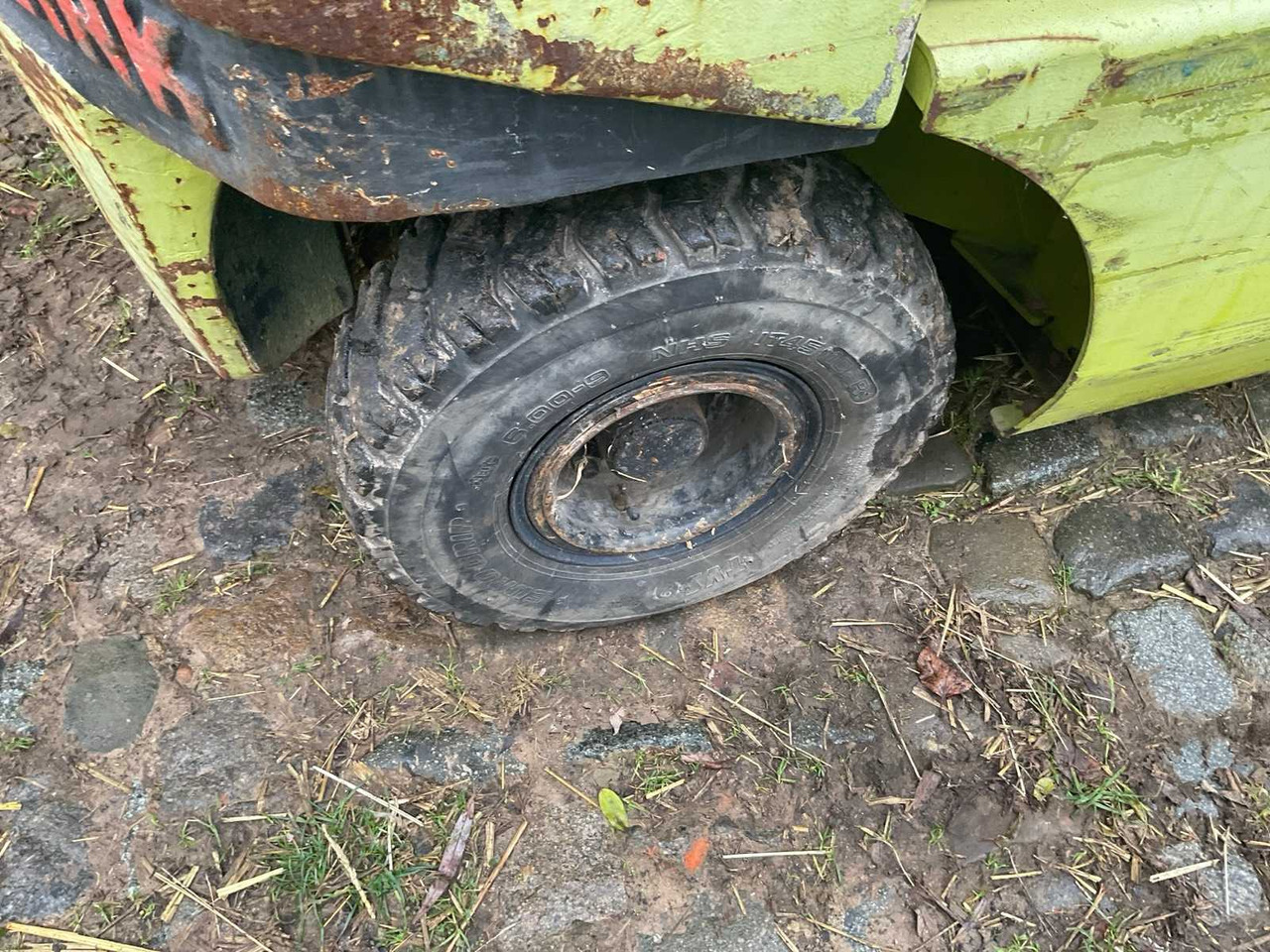 Xe nâng 2001 CLARK CGP 25 H FORKLIFT: hình 14 Xe nâng 2001 CLARK CGP 25 H FORKLIFT: hình 14