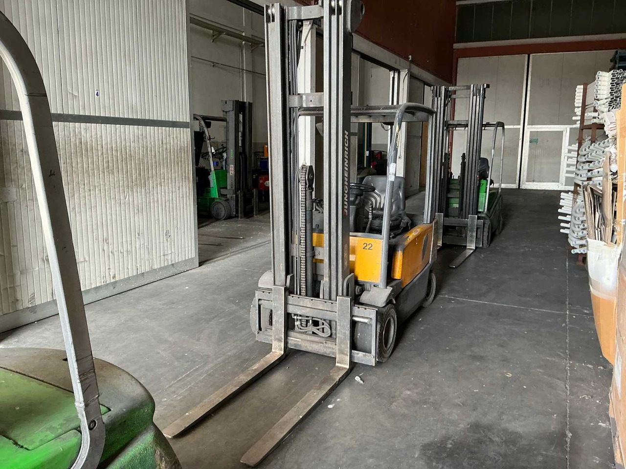 2004 - JUNGHEINRICH - EFG 318 - FORKLIFT - Xe nâng: hình 2 2004 - JUNGHEINRICH - EFG 318 - FORKLIFT - Xe nâng: hình 2