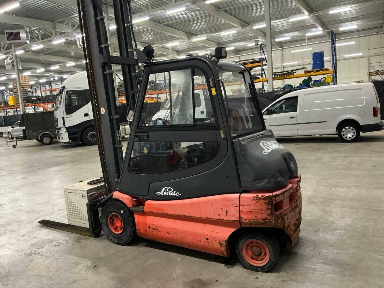 2004 LINDE E25-02 FORKLIFT - Xe nâng: hình 5 2004 LINDE E25-02 FORKLIFT - Xe nâng: hình 5