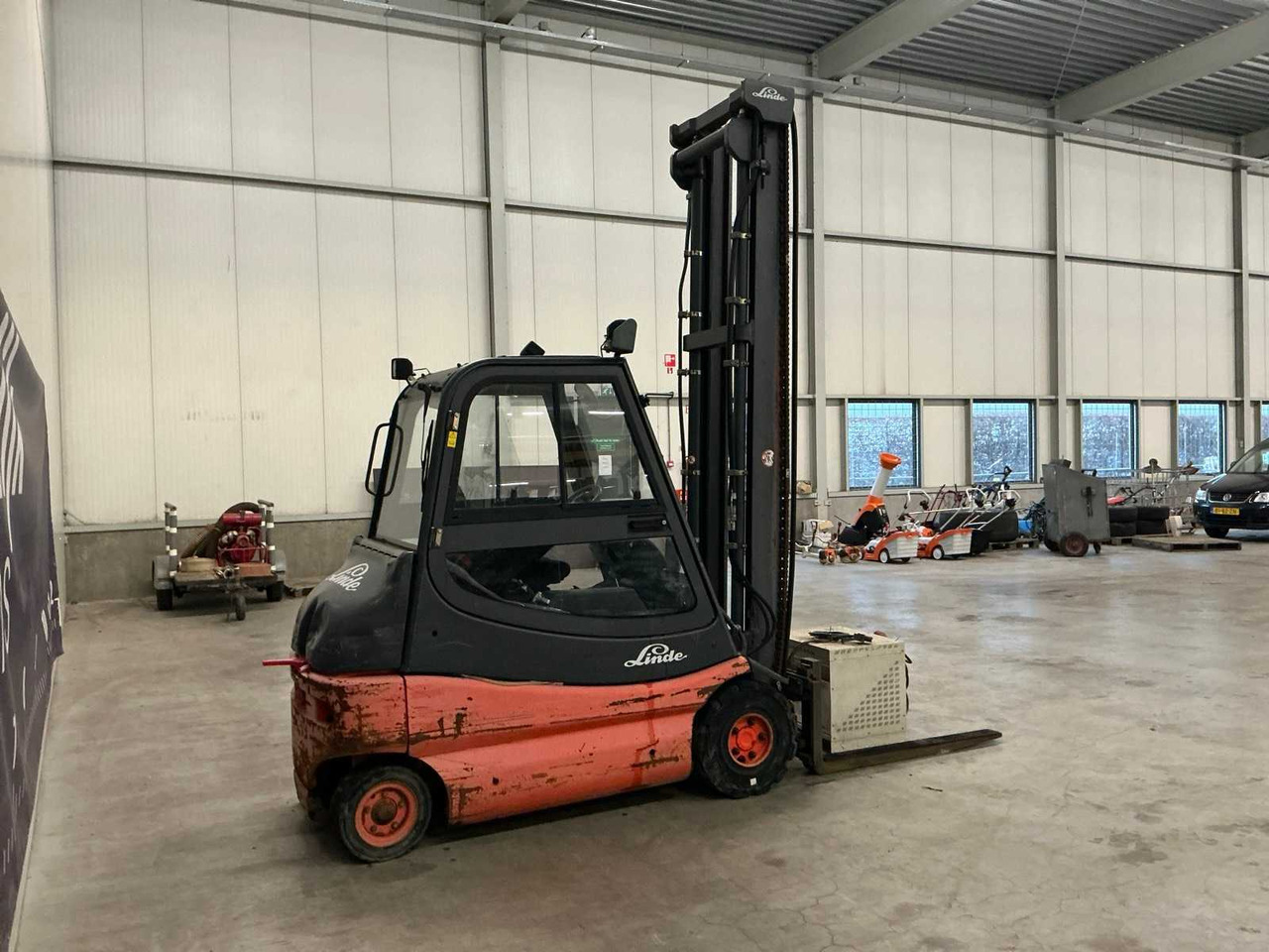 2004 LINDE E25-02 FORKLIFT - Xe nâng: hình 4 2004 LINDE E25-02 FORKLIFT - Xe nâng: hình 4