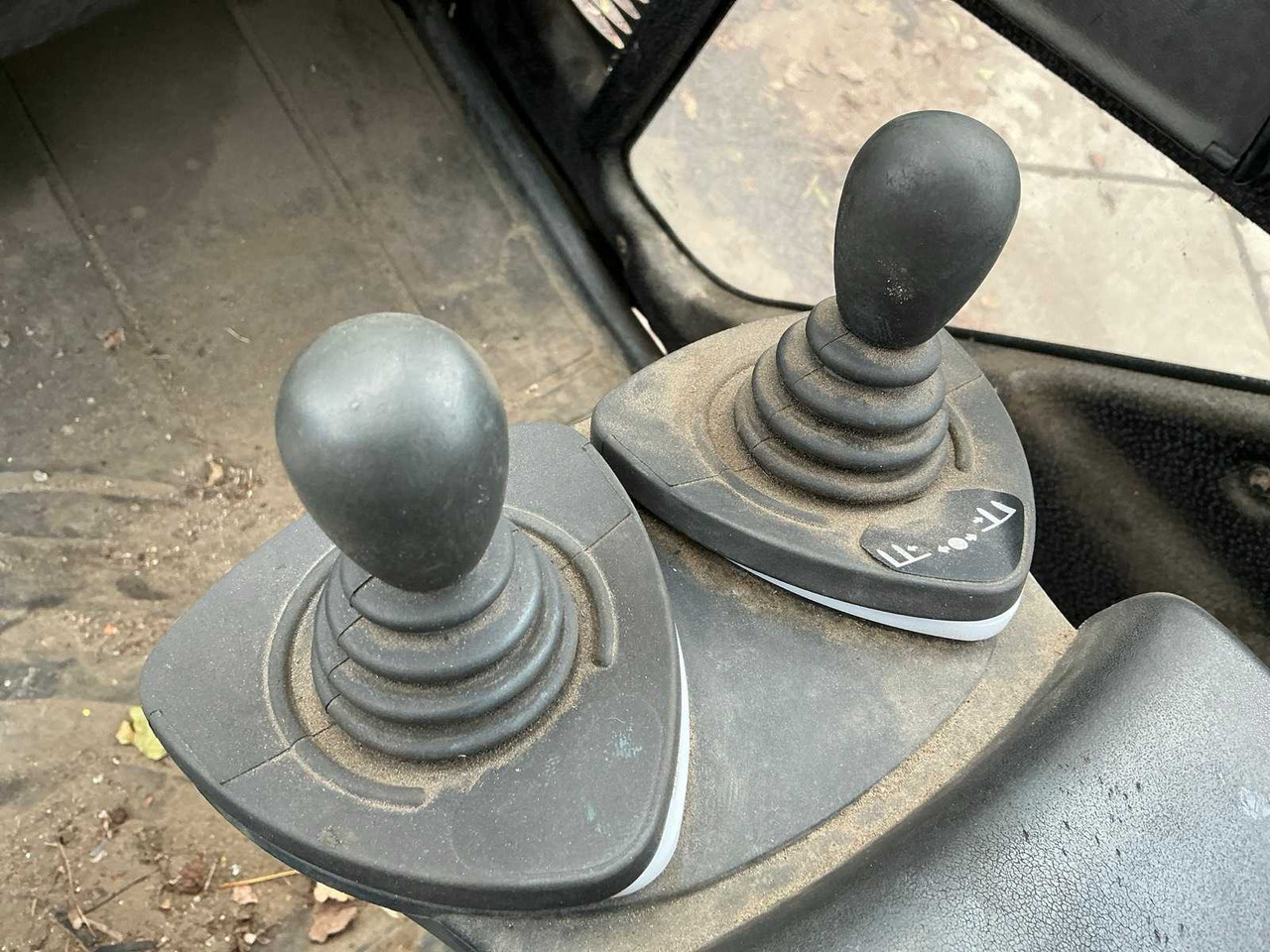 Xe nâng 2004 LINDE H50D FORKLIFT: hình 14 Xe nâng 2004 LINDE H50D FORKLIFT: hình 14