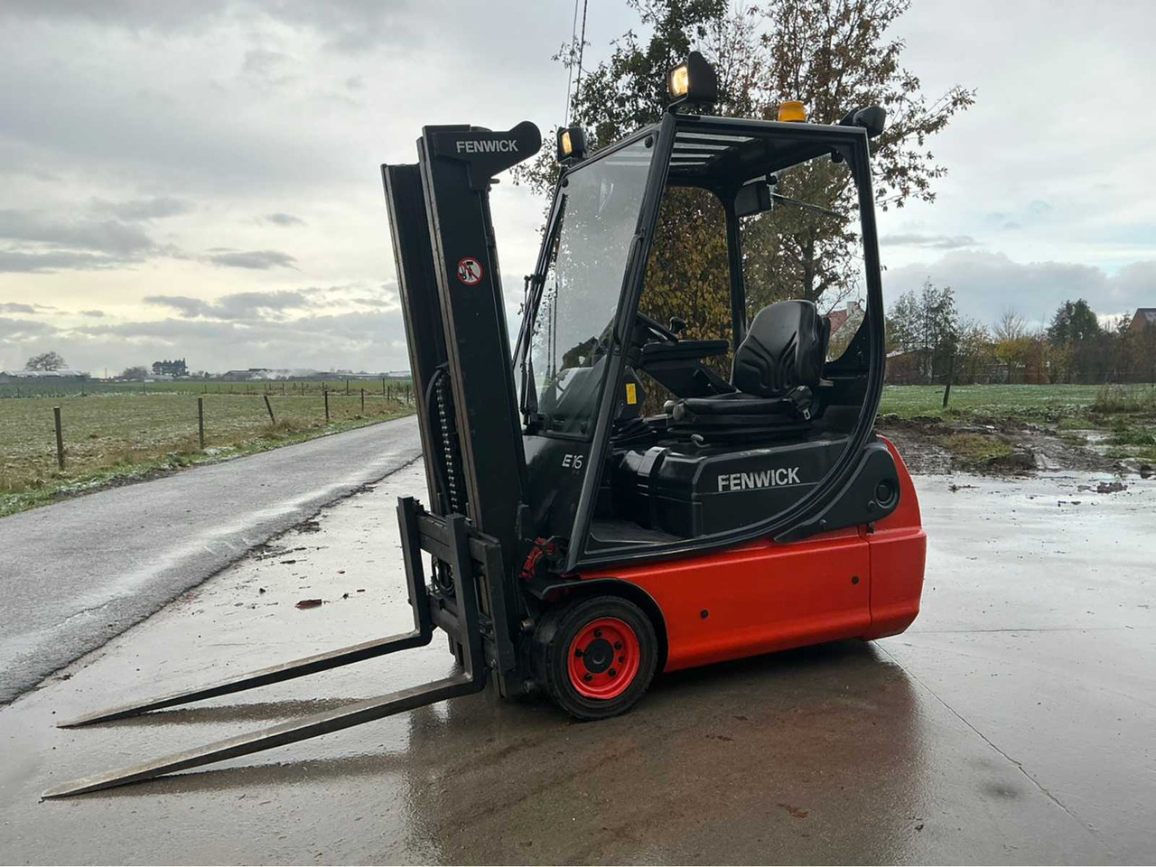 2005 LINDE-FENWICK E16C-02 FORKLIFT - Xe nâng: hình 1 2005 LINDE-FENWICK E16C-02 FORKLIFT - Xe nâng: hình 1
