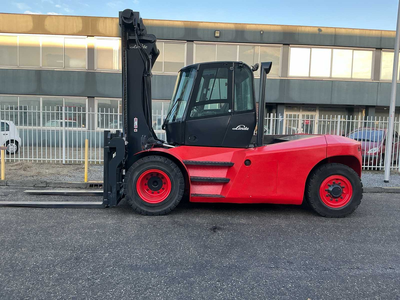 2007 LINDE H180 FORKLIFT - Xe nâng: hình 4 2007 LINDE H180 FORKLIFT - Xe nâng: hình 4