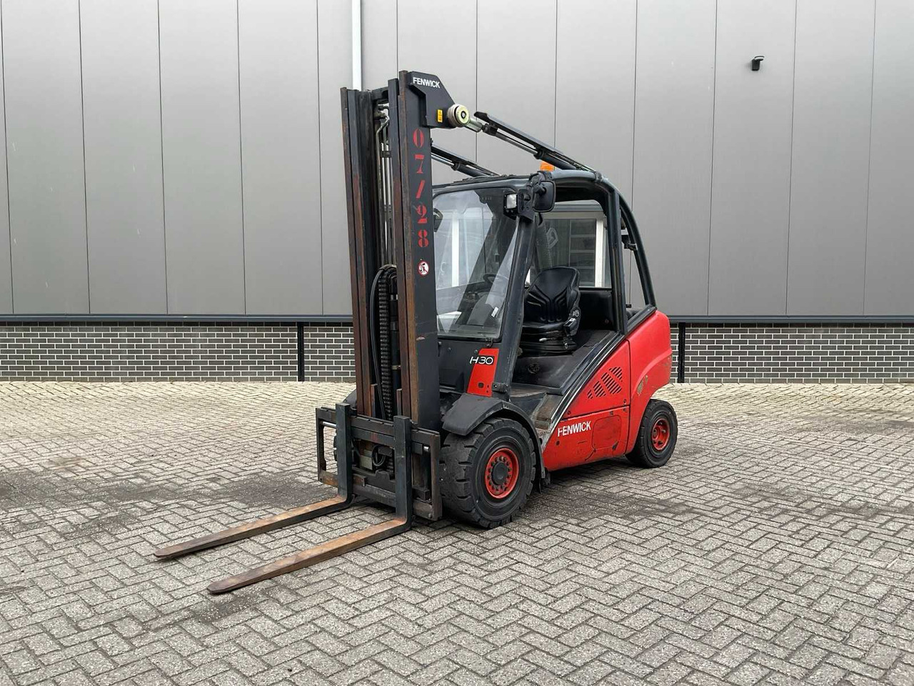 2007 LINDE H30D FORKLIFT - Xe nâng: hình 1 2007 LINDE H30D FORKLIFT - Xe nâng: hình 1