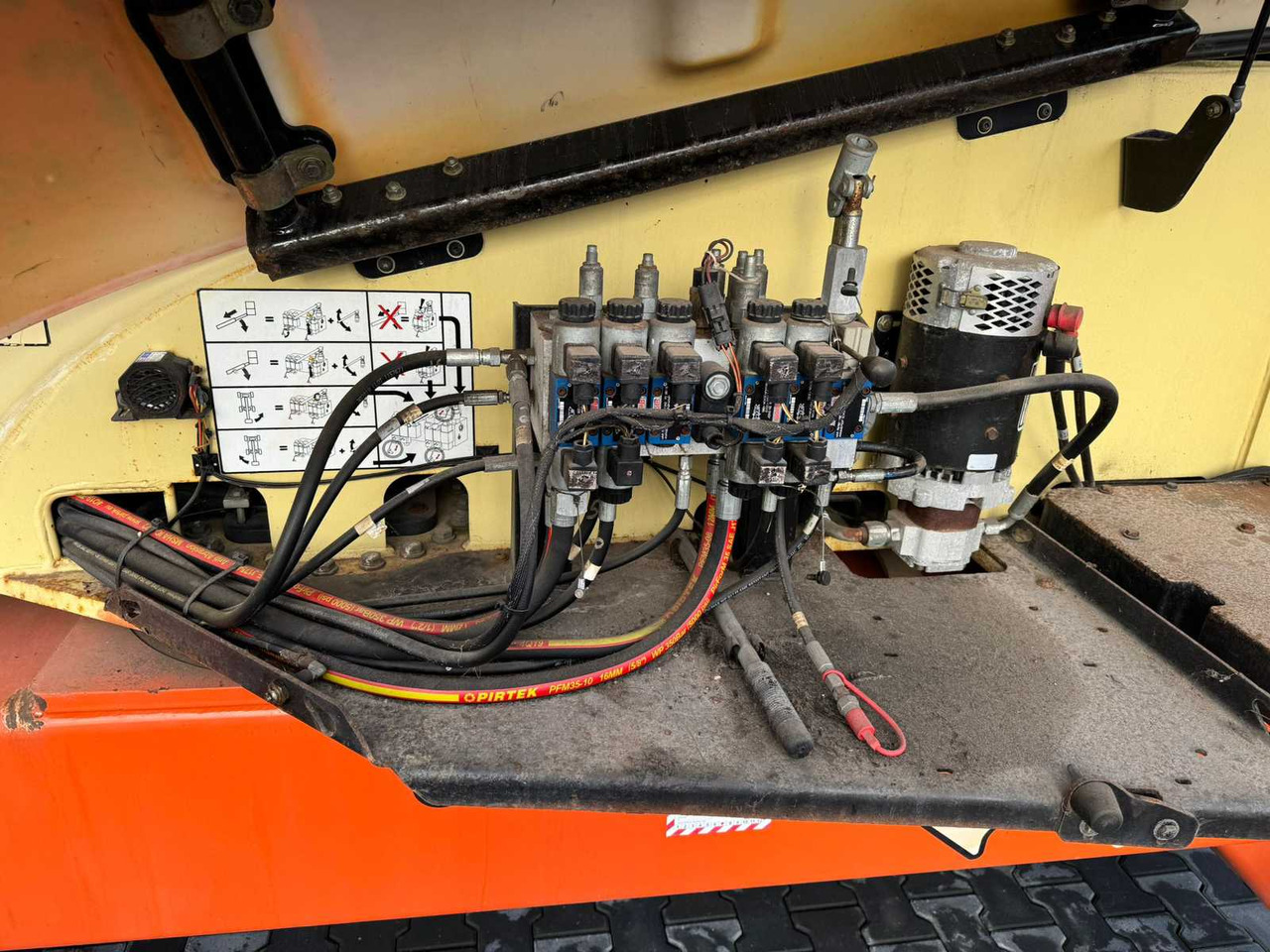 Nền bục trên không 2008 JLG 600JP AERIAL WORK PLATFORM: hình 13