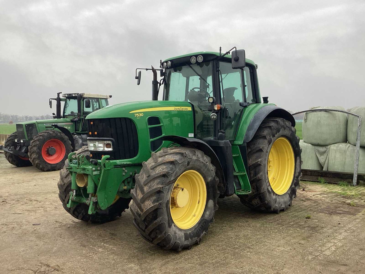 2008 JOHN DEERE 7530 PREMIUM FOUR WHEEL DRIVE FARM TRACTOR - Máy cày: hình 1 2008 JOHN DEERE 7530 PREMIUM FOUR WHEEL DRIVE FARM TRACTOR - Máy cày: hình 1