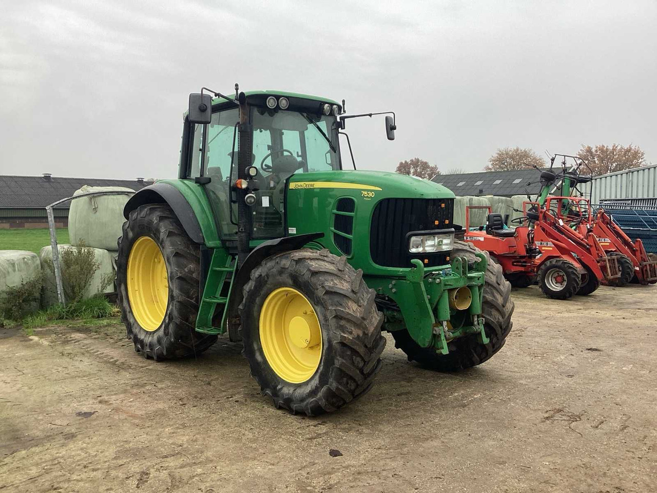 2008 JOHN DEERE 7530 PREMIUM FOUR WHEEL DRIVE FARM TRACTOR - Máy cày: hình 2 2008 JOHN DEERE 7530 PREMIUM FOUR WHEEL DRIVE FARM TRACTOR - Máy cày: hình 2