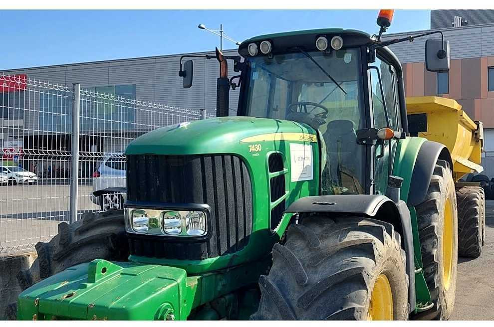 2009 -JOHN DEERE - 7430 MW2 CD44 - 4-WHEEL DRIVE TRACTOR - Máy cày: hình 5 2009 -JOHN DEERE - 7430 MW2 CD44 - 4-WHEEL DRIVE TRACTOR - Máy cày: hình 5