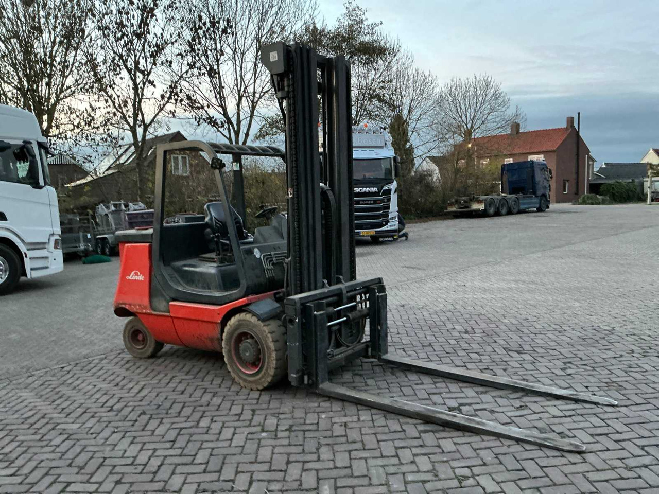 2009 LINDE E40 FORKLIFT - Xe nâng: hình 2 2009 LINDE E40 FORKLIFT - Xe nâng: hình 2