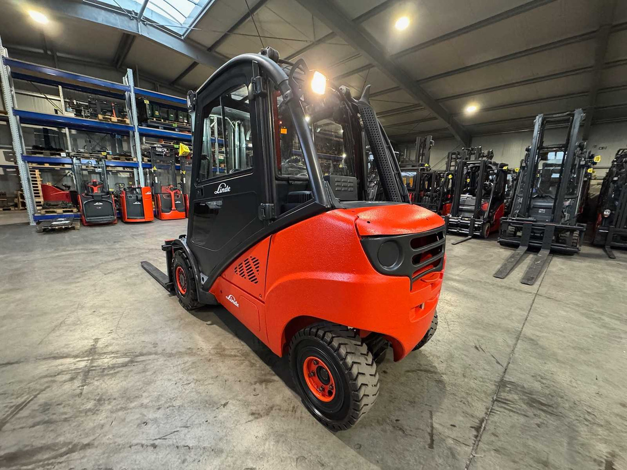 2010 LINDE H30D-01 3.000KG 3.+4. VALVE FORK ADJUSTER TRIPLEX DIESEL FORKLIFT FORKLIFT 10,482 HOURS. - Xe nâng: hình 5 2010 LINDE H30D-01 3.000KG 3.+4. VALVE FORK ADJUSTER TRIPLEX DIESEL FORKLIFT FORKLIFT 10,482 HOURS. - Xe nâng: hình 5
