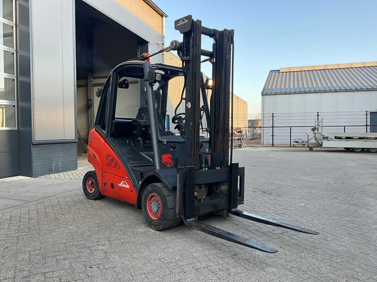 2010 LINDE H30D-01 FORKLIFT - Xe nâng: hình 2 2010 LINDE H30D-01 FORKLIFT - Xe nâng: hình 2