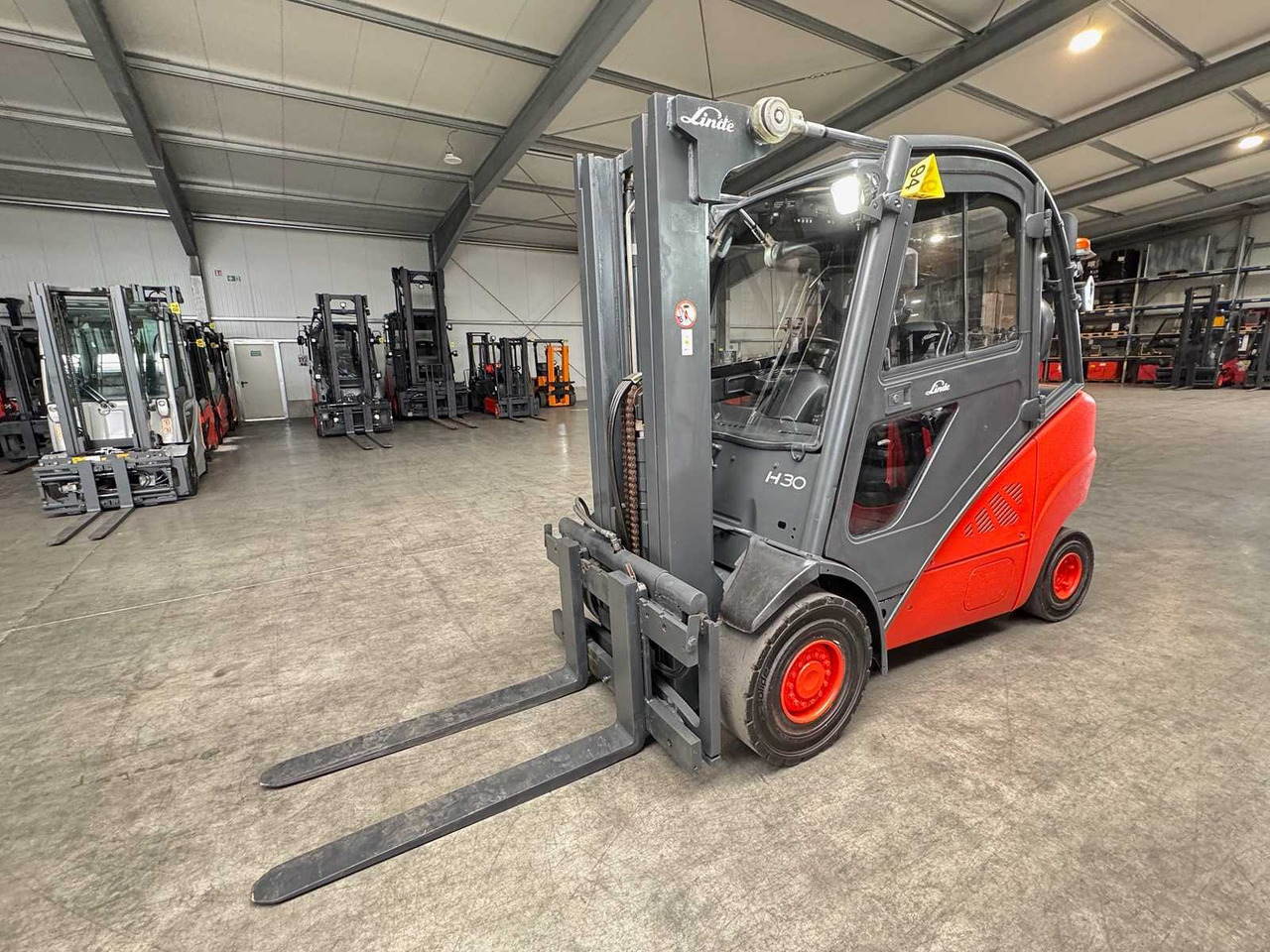 2010 S+UVV 06/26 LINDE H30D 3.+4.VALVE TRIPLEX 466CM DIESEL FORKLIFT 12.073 HOURS - Xe nâng: hình 4 2010 S+UVV 06/26 LINDE H30D 3.+4.VALVE TRIPLEX 466CM DIESEL FORKLIFT 12.073 HOURS - Xe nâng: hình 4