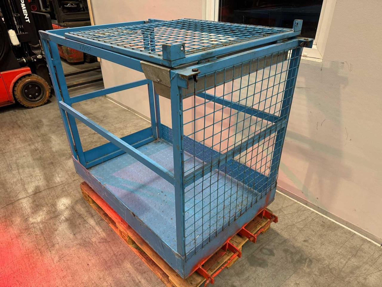 2011 BAUER WORK CAGE FUSE CAGE LATTICE BOX FORKLIFT REACH TRUCK - Xe nâng: hình 3 2011 BAUER WORK CAGE FUSE CAGE LATTICE BOX FORKLIFT REACH TRUCK - Xe nâng: hình 3