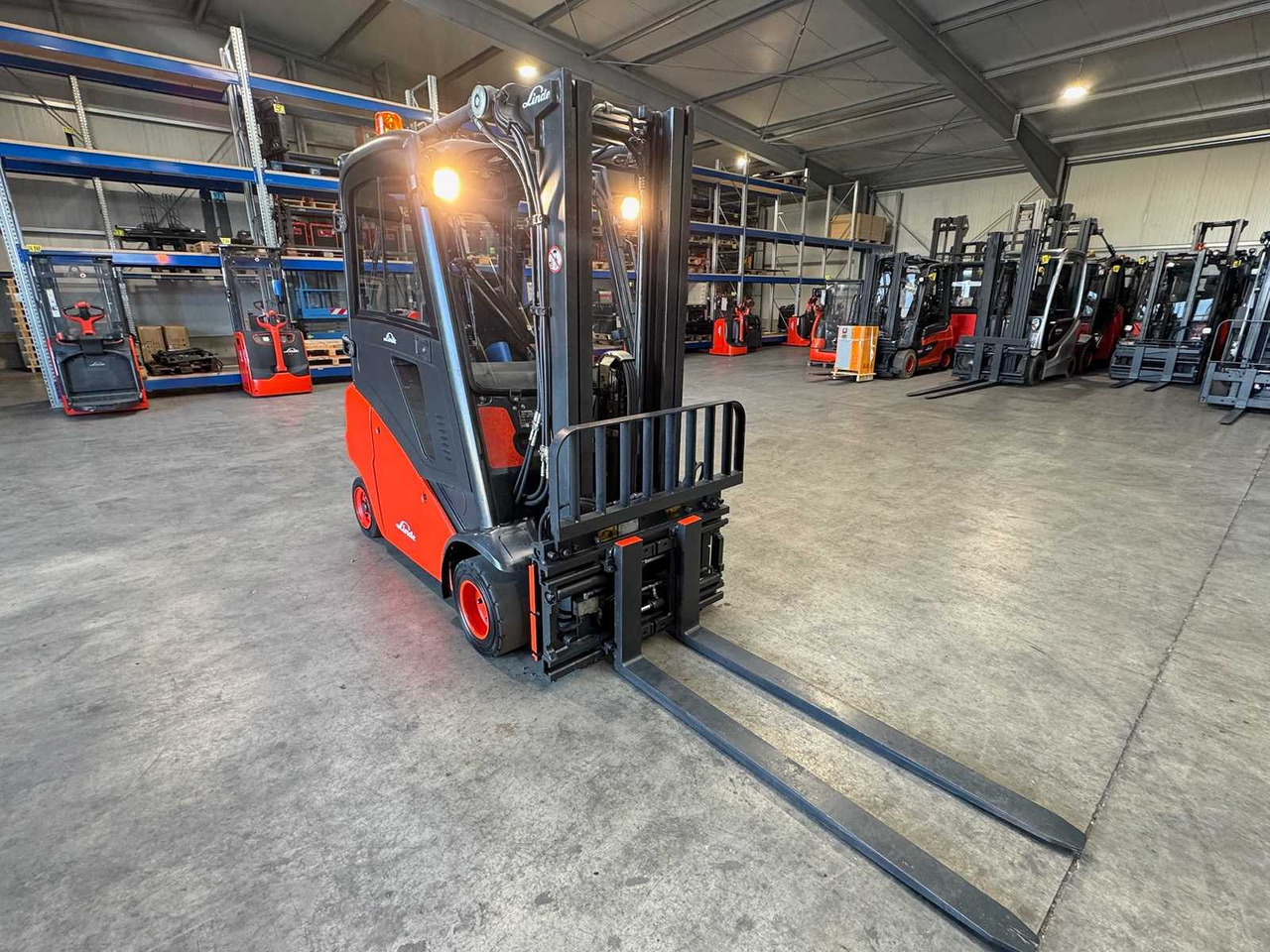 2011 SERVICE + UVV 09/2026 LINDE H20T 2.000KG TRIPLEX 3.+4. - Xe nâng: hình 3 2011 SERVICE + UVV 09/2026 LINDE H20T 2.000KG TRIPLEX 3.+4. - Xe nâng: hình 3