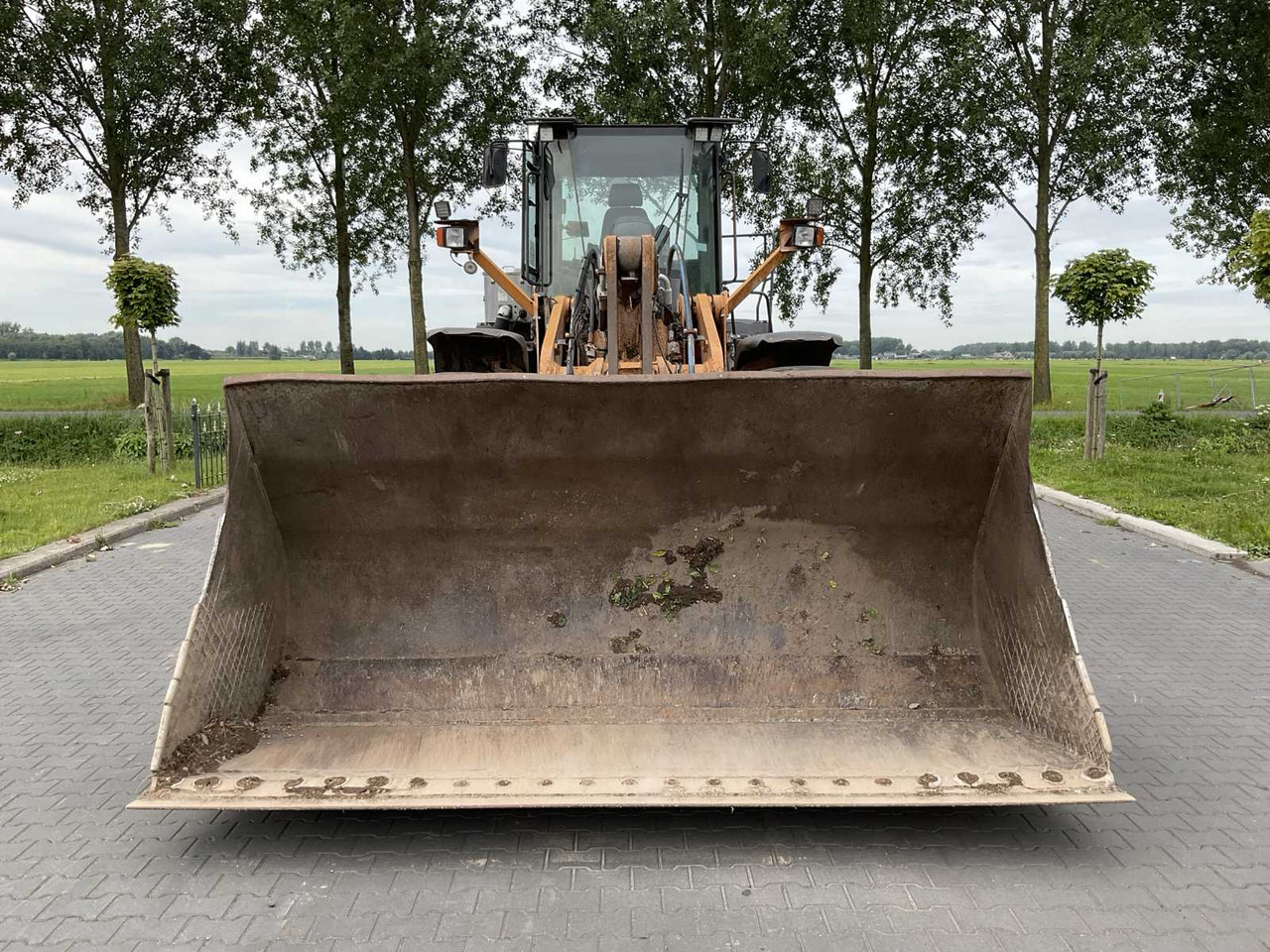 2014 CASE 1021F SHOVEL - Máy xúc lật bánh lốp: hình 3 2014 CASE 1021F SHOVEL - Máy xúc lật bánh lốp: hình 3