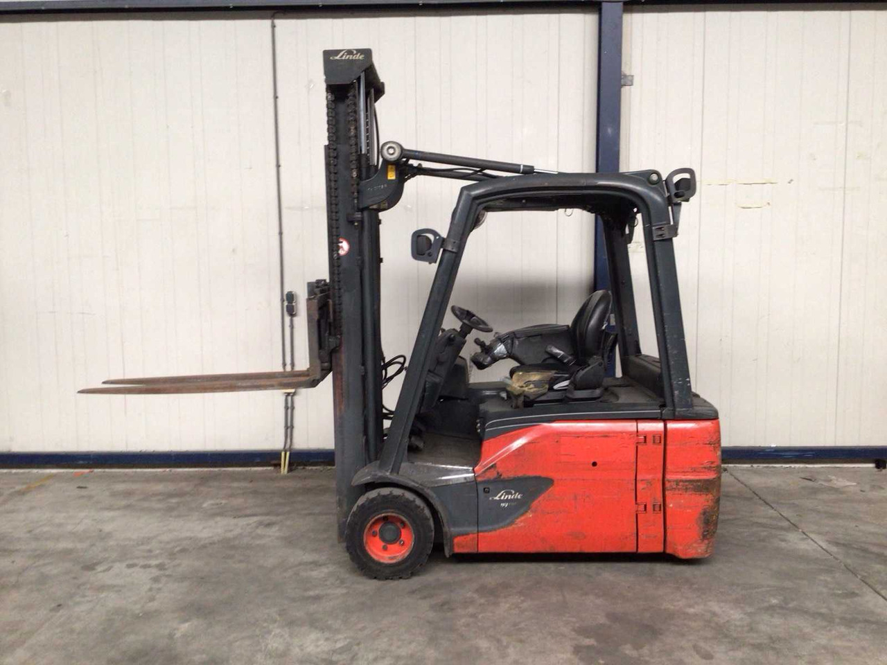 2014 LINDE E18 FORKLIFT - Xe nâng: hình 4 2014 LINDE E18 FORKLIFT - Xe nâng: hình 4