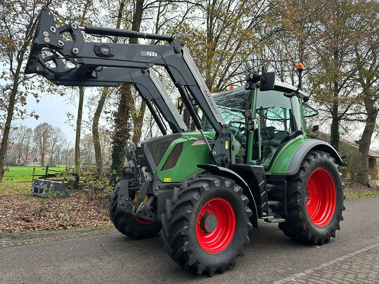 2015 FENDT 312 VARIO S4 ALL-WHEEL DRIVE FARM TRACTOR - Máy cày: hình 1 2015 FENDT 312 VARIO S4 ALL-WHEEL DRIVE FARM TRACTOR - Máy cày: hình 1