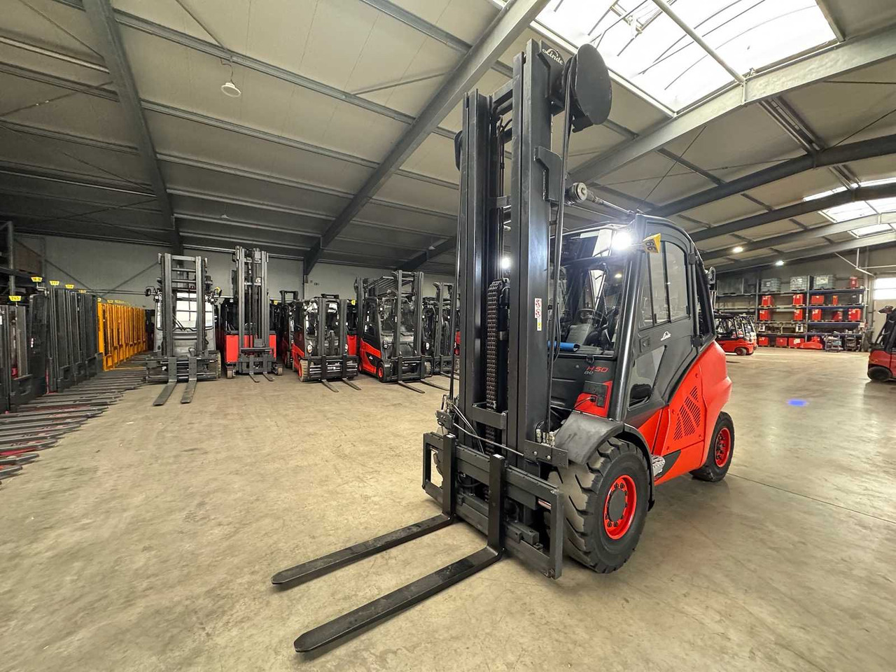 2015 LINDE H50D 5,000KG TRIPLEX 666CM 3+4TH VALVE DIESEL FORKLIFT FORKLIFT 15,862 HOURS. - Xe nâng: hình 4 2015 LINDE H50D 5,000KG TRIPLEX 666CM 3+4TH VALVE DIESEL FORKLIFT FORKLIFT 15,862 HOURS. - Xe nâng: hình 4