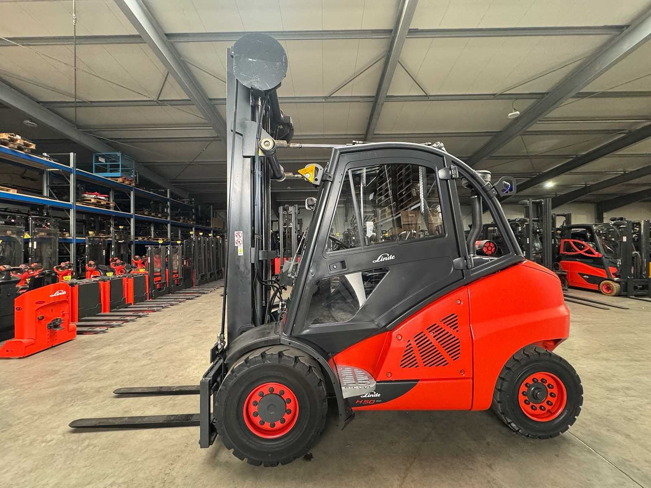 2015 LINDE H50D 5,000KG TRIPLEX 666CM 3+4TH VALVE DIESEL FORKLIFT FORKLIFT 15,862 HOURS. - Xe nâng: hình 2 2015 LINDE H50D 5,000KG TRIPLEX 666CM 3+4TH VALVE DIESEL FORKLIFT FORKLIFT 15,862 HOURS. - Xe nâng: hình 2