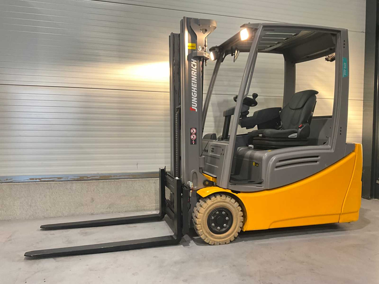 2016 JUNGHEINRICH EFG 216K FORKLIFT TRUCK - Xe nâng: hình 1 2016 JUNGHEINRICH EFG 216K FORKLIFT TRUCK - Xe nâng: hình 1