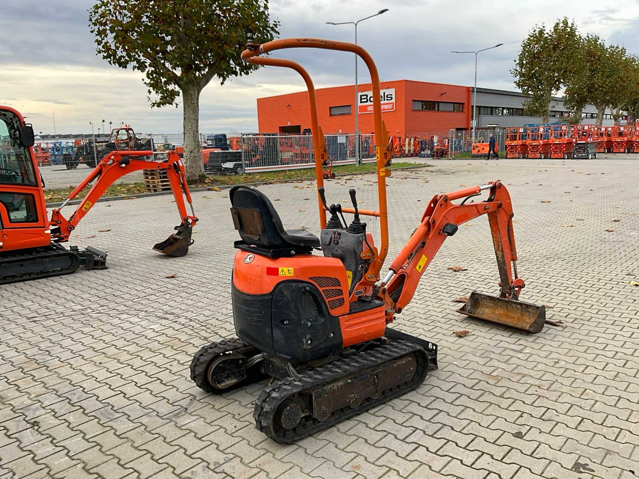 2016 KUBOTA U10-3 VHG MINI EXCAVATOR - Máy xúc mini: hình 3 2016 KUBOTA U10-3 VHG MINI EXCAVATOR - Máy xúc mini: hình 3
