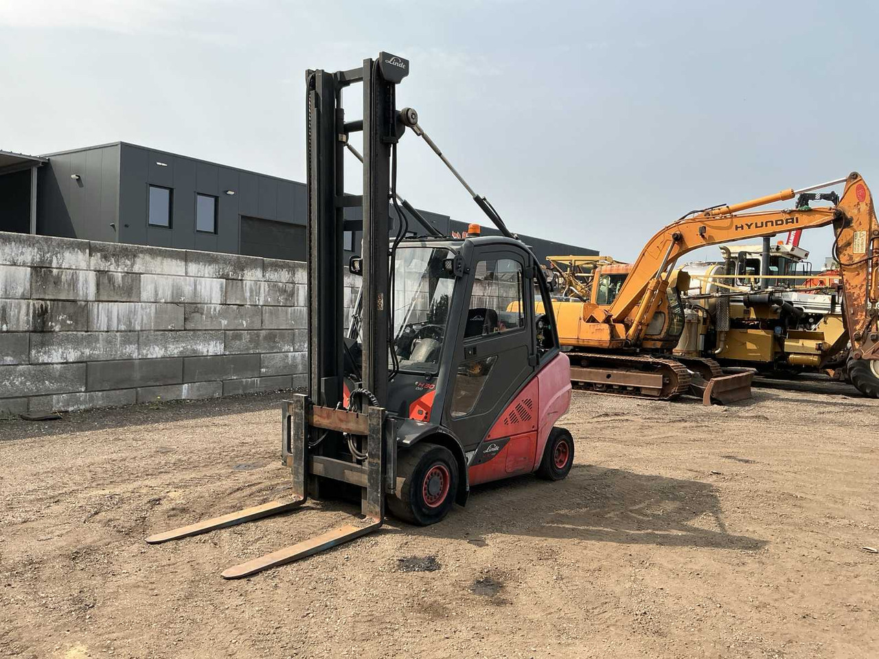 2016 LINDE H30 FORKLIFT - Xe nâng: hình 1 2016 LINDE H30 FORKLIFT - Xe nâng: hình 1