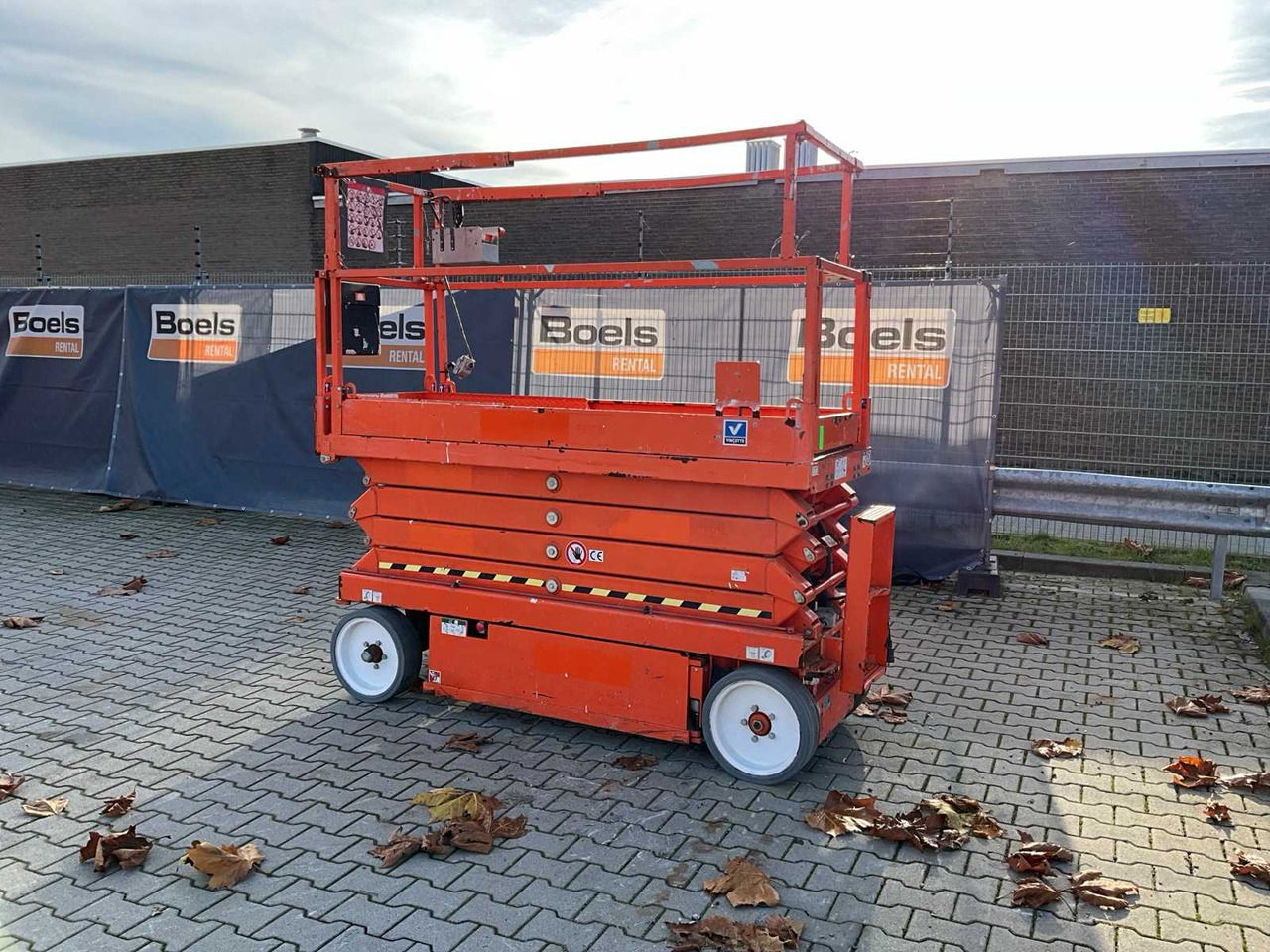 2016 SKYJACK SJ III 3226 AERIAL PLATFORM - Nền bục trên không: hình 2 2016 SKYJACK SJ III 3226 AERIAL PLATFORM - Nền bục trên không: hình 2