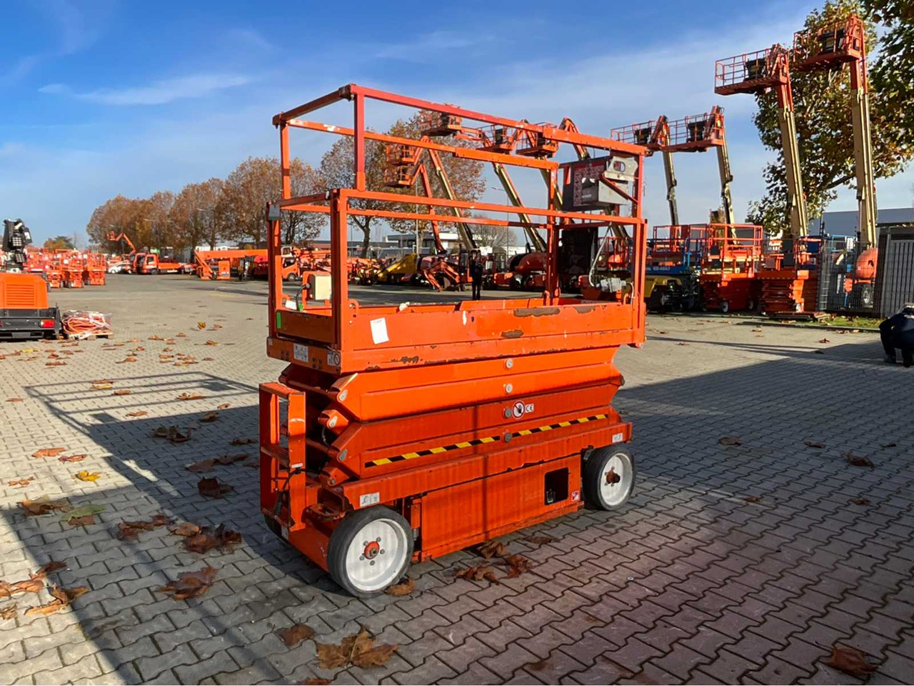 Nền bục trên không 2016 SKYJACK SJ III 3226 AERIAL PLATFORM: hình 8 Nền bục trên không 2016 SKYJACK SJ III 3226 AERIAL PLATFORM: hình 8