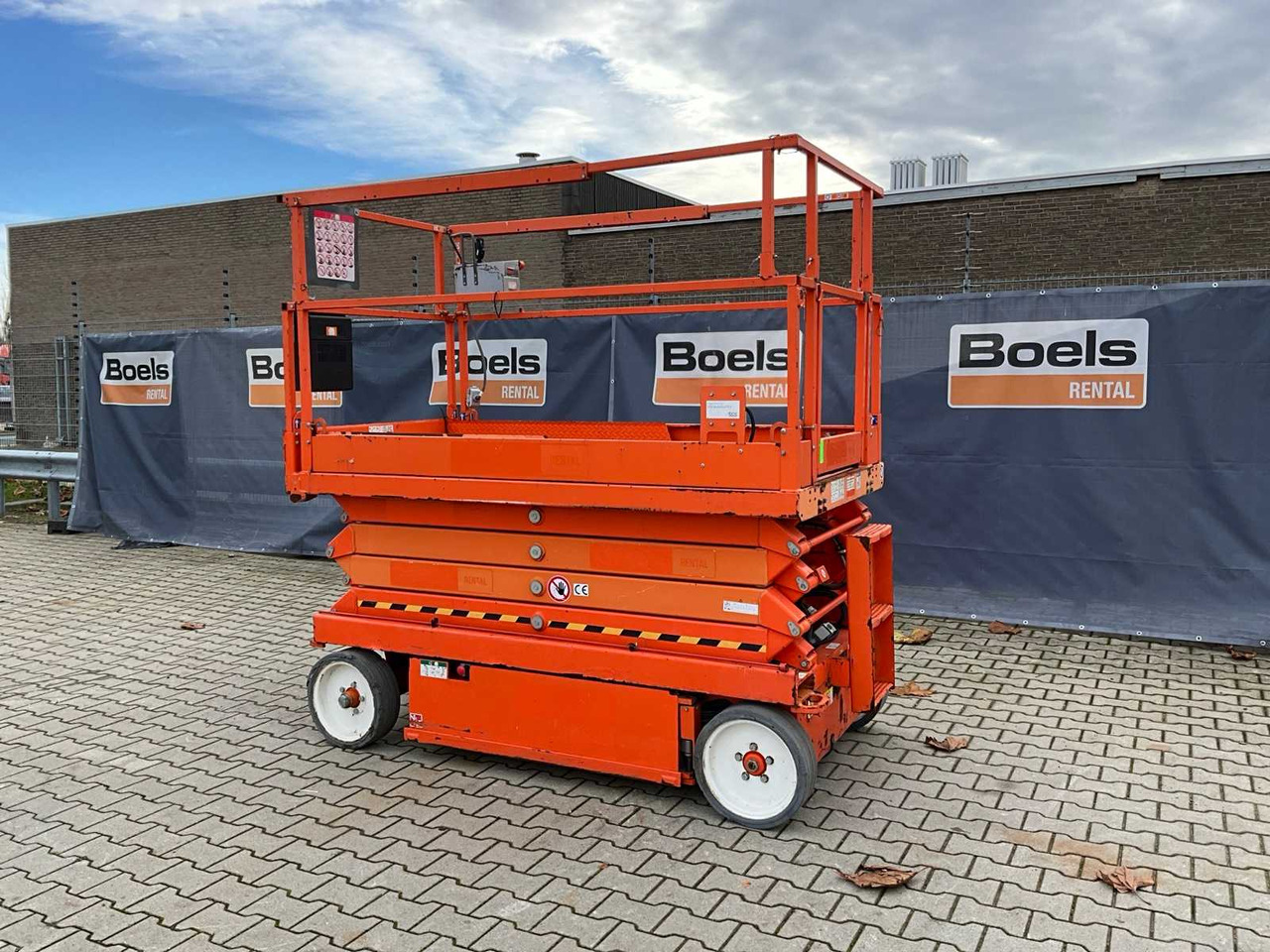 2016 SKYJACK SJ III 4626 AERIAL PLATFORM - Nền bục trên không: hình 2 2016 SKYJACK SJ III 4626 AERIAL PLATFORM - Nền bục trên không: hình 2