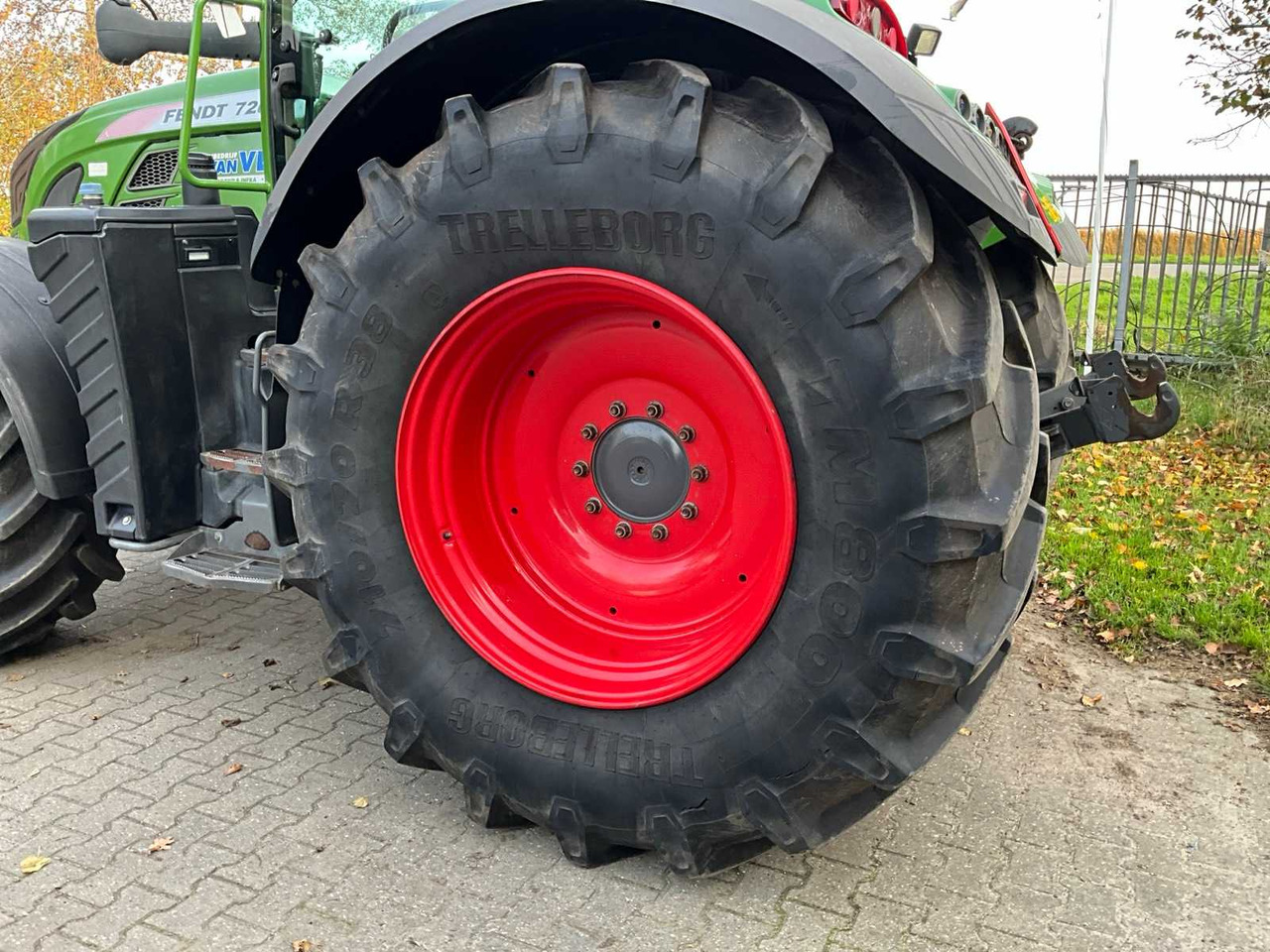 2017 FENDT 720 VARIO ALL-WHEEL DRIVE AGRICULTURAL TRACTOR - Máy cày: hình 5 2017 FENDT 720 VARIO ALL-WHEEL DRIVE AGRICULTURAL TRACTOR - Máy cày: hình 5