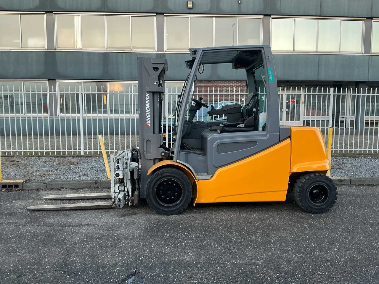 2017 JUNGHEINRICH EFG S40S FORKLIFT TRUCK - Xe nâng: hình 4 2017 JUNGHEINRICH EFG S40S FORKLIFT TRUCK - Xe nâng: hình 4