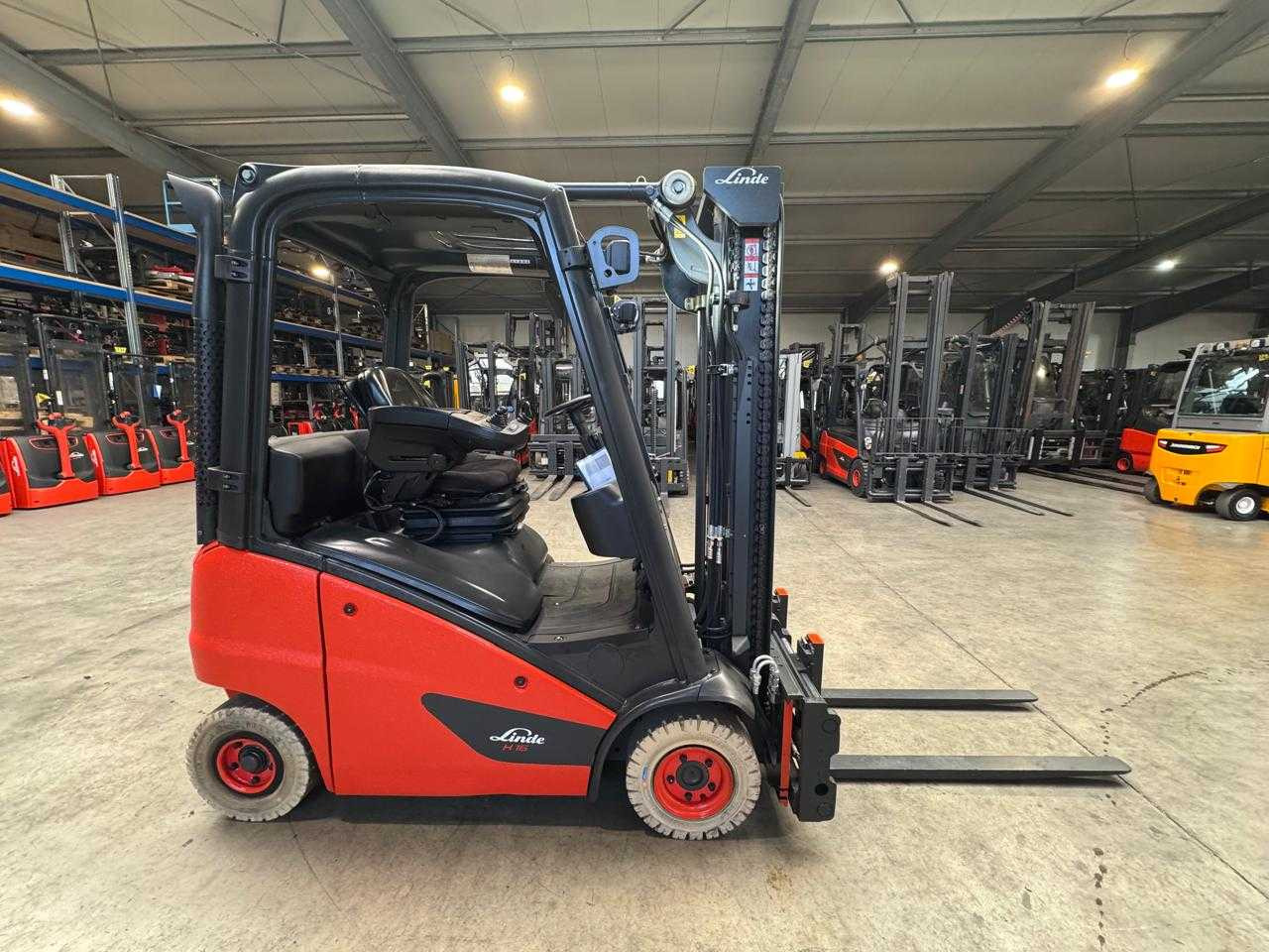 2017 SERVICE + UVV 10/2026 LINDE H16T 1,600KG 3RD + 4TH VALVE FORK ADJUSTER GAS FORKLIFT 6,710 HOURS - Xe nâng: hình 2 2017 SERVICE + UVV 10/2026 LINDE H16T 1,600KG 3RD + 4TH VALVE FORK ADJUSTER GAS FORKLIFT 6,710 HOURS - Xe nâng: hình 2