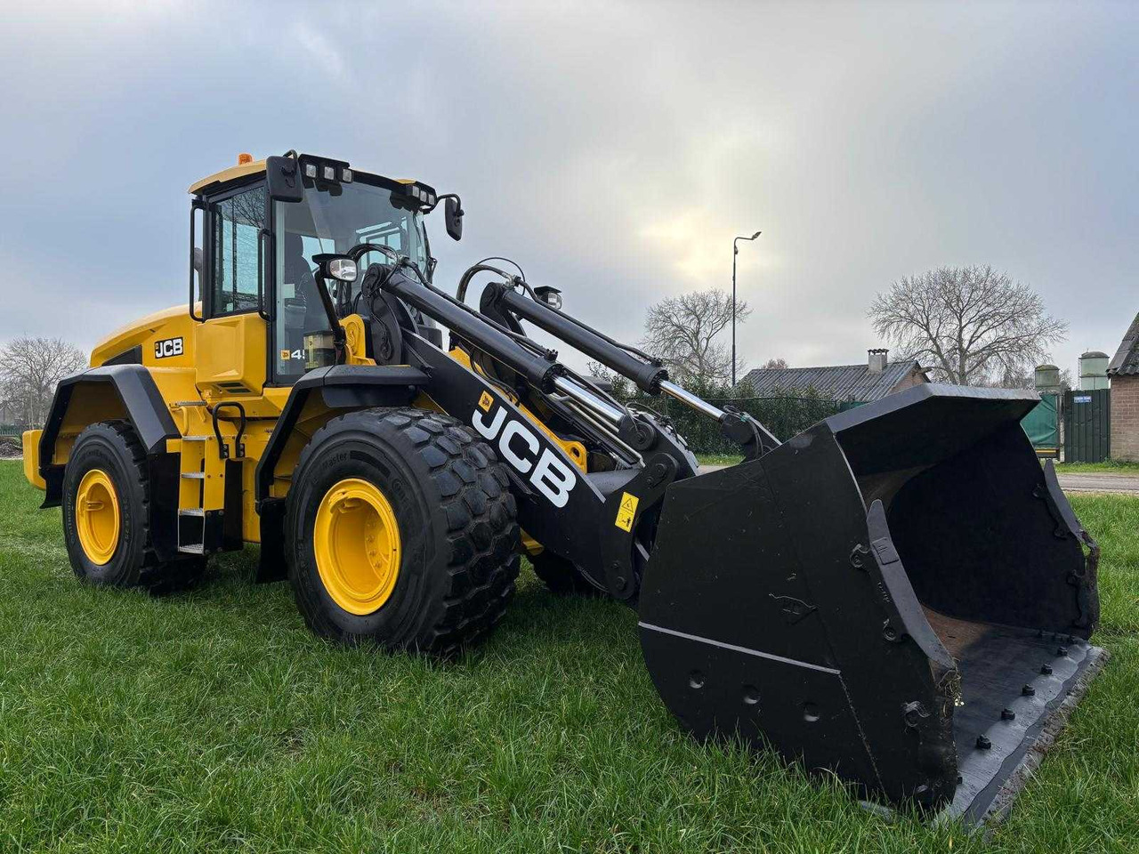 Máy xúc lật bánh lốp 2018 JCB 437 SHOVEL: hình 8