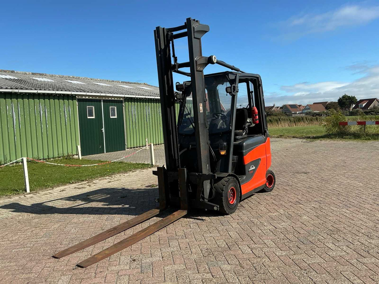 2018 LINDE E25PH-01/600 FORKLIFT TRUCK - Xe nâng: hình 2 2018 LINDE E25PH-01/600 FORKLIFT TRUCK - Xe nâng: hình 2