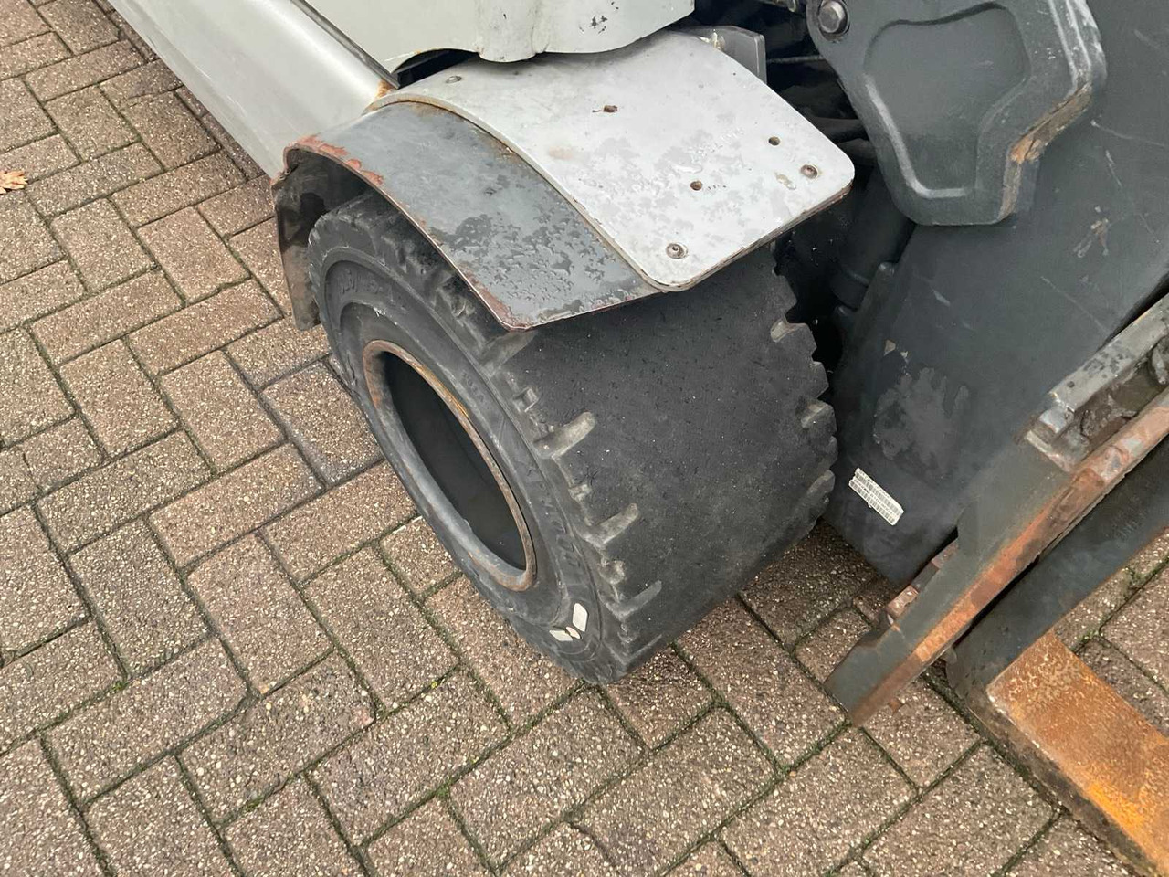 Xe nâng 2018 STILL RX 70-30T FORKLIFT: hình 11 Xe nâng 2018 STILL RX 70-30T FORKLIFT: hình 11